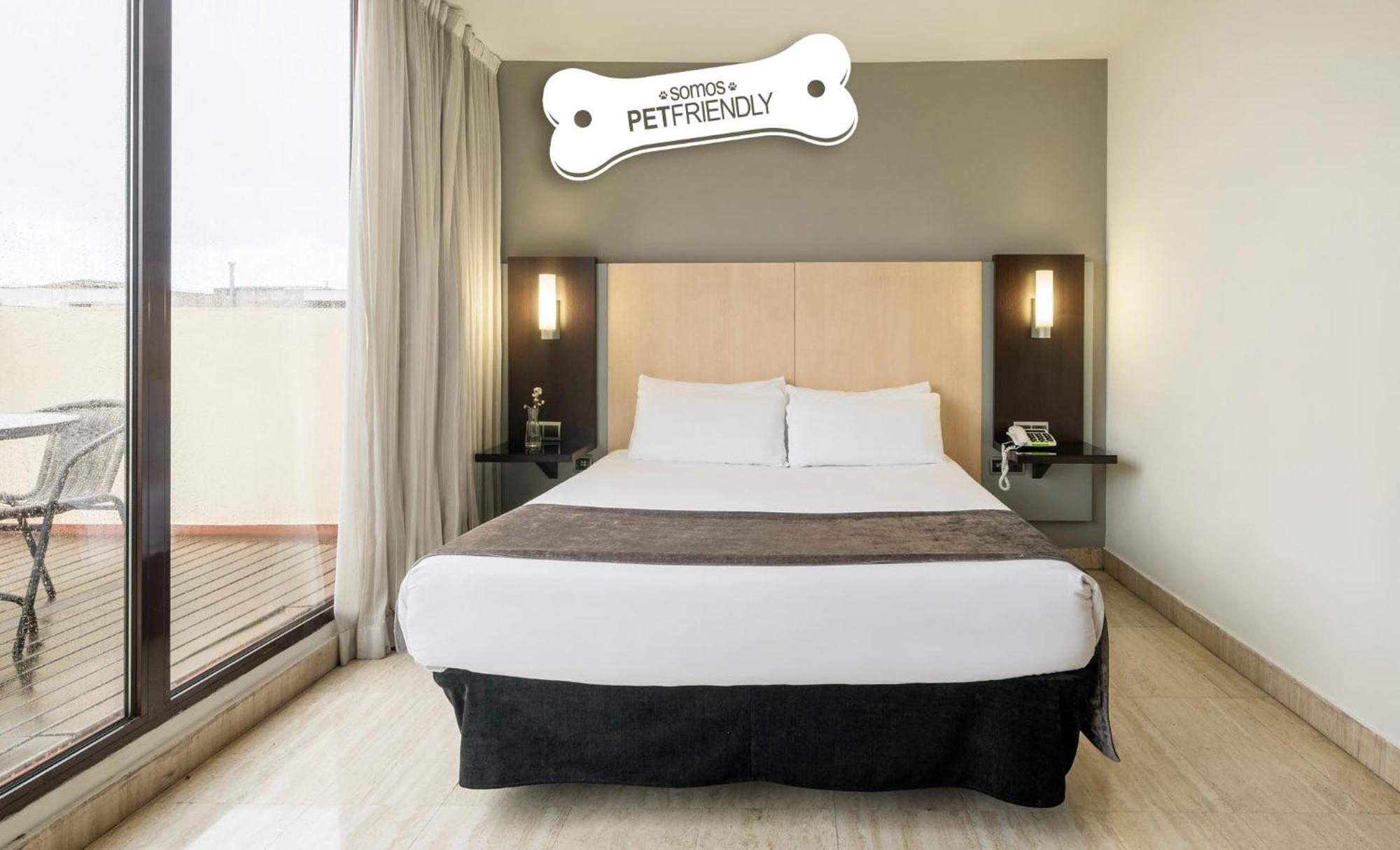 Ilunion Almirante Hotel Barcelona Quarto foto