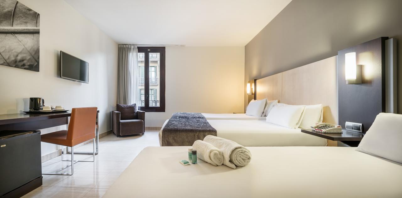 Ilunion Almirante Hotel Barcelona Quarto foto